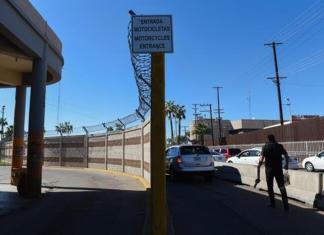 Las autoridades migratorias de Estados Unidos anunciaron este jueves el cierre de cinco instalaciones temporales de procesamiento debido al poco flujo de migrantes. Foto La Hora: EFE