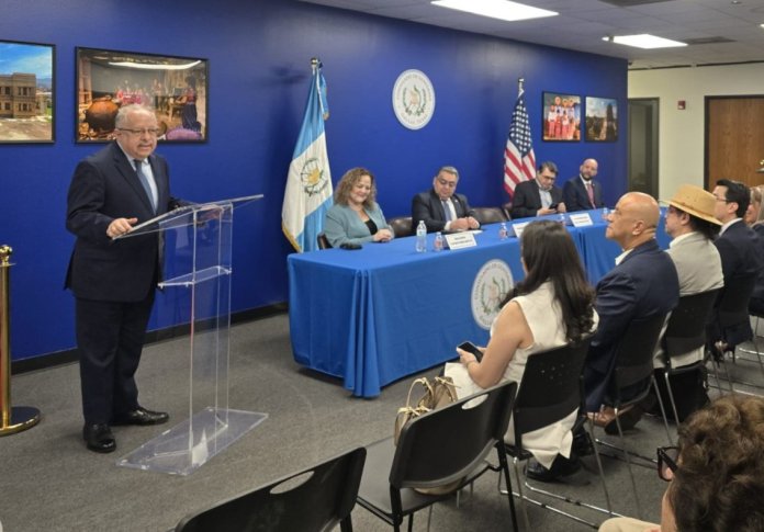 Ministerio de Relaciones Exteriores en inaguración de Centro de Impresión de Pasaportes