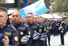 Bono y carné de identificación: lo que el Mingob plantea para mejorar la PNC
