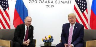 Vladímir Putin y Donald Trump en Osaka en 2019. Foto La Hora: EFE Archivo.