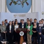 El bloque de diputados oficialistas, se pronunciaron acerca del aumento salarial en el Congreso de la República, indicando que estos "tomarán acciones".