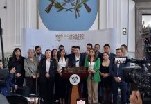 En medio de críticas diputados de Semilla dicen que «donarán» incremento al salario El bloque de diputados oficialistas, se pronunciaron acerca del aumento salarial en el Congreso de la República, indicando que estos "tomarán acciones".