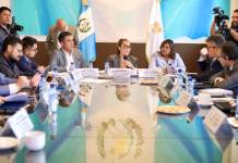 La comisión legislativa de Salud cuestiona a las autoridades de Salud Pública por la compra de medicamentos con UNOPS. Foto: Congreso de la República
