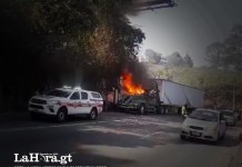 Tráiler se incendia en Km. 12.5 de ruta a El Salvador; socorristas controlan emergencia Tráiler se incendia en carretera a El Salvador