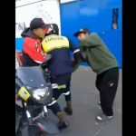 Video: Dos hombres agreden a un agente de EMIXTRA en colonia La Brigada, Muni Mixco acciona
