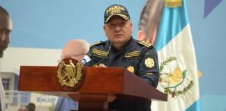 El director de la PNC, David Boteo, comenta por las requisas que se realizan para disminuir las extorsiones e informa de la suspensión de descansos. Foto: La Hora