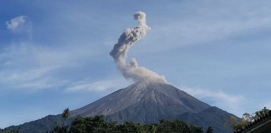 Volcán de Fuego. Foto: Conred / La Hora