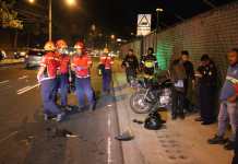 Accidente entre dos motoristas deja más de seis heridos en carril exclusivo de la Calzada La Paz El accidente se registró en la Calzada La Paz, zona 5. Foto La Hora: CBM