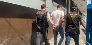 Supuesto integrante de la banda criminal "Los Concoguá" por operativo de la DEIC. Foto La Hora: PNC