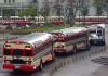 Caravana de buses extraurbanos frente al Palacio Nacional.