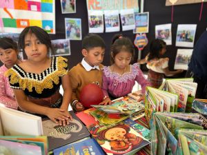 Embajada de Japón inaugura bibliotecas e implementa mejoras educativas en pueblos indígenas de Quiché