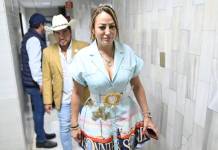 Nadia de León se presentó a dar seguimiento a denuncia contra Félix Alvarado. Foto La Hora: Fabricio Alonzo