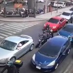 Tras protesta de "pushito" de vendedores, encapuchados bloquean avenida Petapa