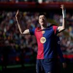 El delantero del Barcelona Robert Lewandowski celebra su segundo gol contra el Girona. Foto: La Hora / EEFE-Alberto Estévez.