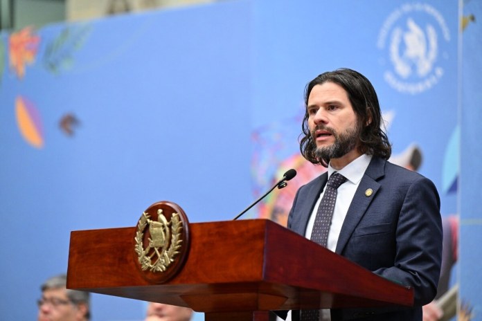 El viceministro de Competencia, Antonio Romero, explicó la fase para la selección de candidatos a directores de la Superintendencia de Competencia. Foto: Ministerio de Economía