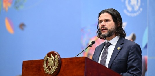 El viceministro de Competencia, Antonio Romero, explicó la fase para la selección de candidatos a directores de la Superintendencia de Competencia. Foto: Ministerio de Economía