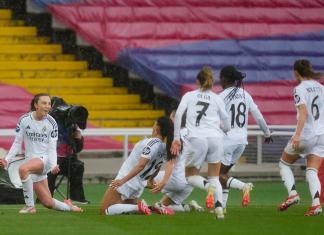 El Real Madrid derrota al Barcelona y conquista su primer clásico femenino