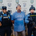 Un guatemalteco fue capturado en Honduras por la Interpol, ya que cuenta con orden de extradición a El Salvador. Foto La Hora: Policía Nacional de Honduras.