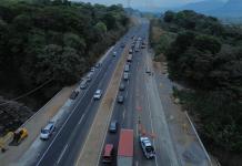 Tras nueve meses de espera, autoridades del CIV han habilitado el paso vehicular en el kilómetro 44 de la autopista Palín-Escuintla.