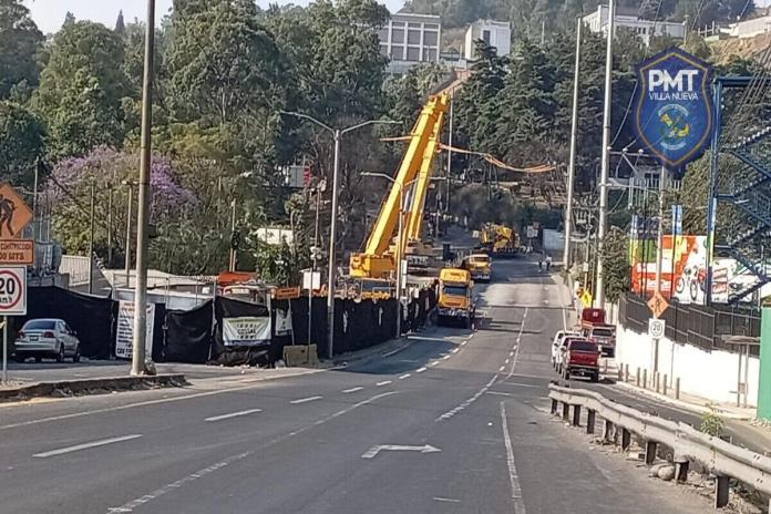 La Policía Municipal de Tránsito de Villa Nueva pide tomar rutas alternas al municipio y muestra el panorama en el kilómetro 17.5 este sábado. Foto: PMT de Villa Nueva