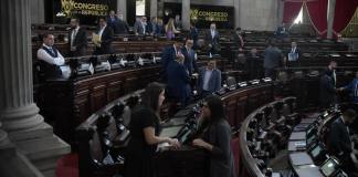 Varios diputados se han pronunciado por la suspensión del incremento salarial que anunció la junta directiva. Foto: La Hora / José Orozco