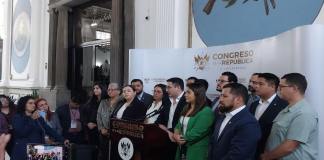Los diputados de Semilla intentarán modificar Ley de Servicio Civil para "ordenar" el salario de funcionarios. Foto: La Hora / Daniel Ramírez