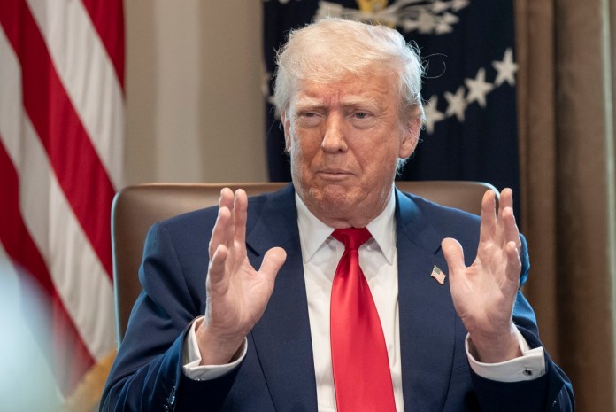 US President Trump hosts cabinet meeting at the White House Presidente Donald Trump en una reunión de algunos miembros de su gabinete en la Casa Blanca. Foto La Hora: EFE