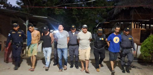 Integrantes de "Falsos Pastores" intentaron escapar de la cárcel de Izabal. Foto La Hora: PNC