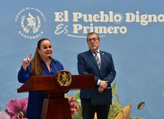 Tras el anuncio acerca del aumento salarial del 5% para trabajadores del sistema educativo, Anabella Giracca ha indicado que esto no llevo a un nuevo pacto colectivo.