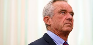 Secretario del Departamento de Salud y Servicios Humanos de Estados Unidos, Robert F. Kennedy Jr en la Casa Blanca. Foto La Hora: EFE