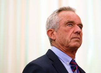 Secretario del Departamento de Salud y Servicios Humanos de Estados Unidos, Robert F. Kennedy Jr en la Casa Blanca. Foto La Hora: EFE