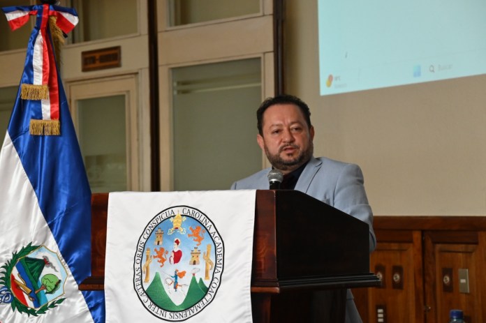 El CSU, liderado por Walter Mazariegos, se ha negado a convocar a elecciones. Foto: La Hora