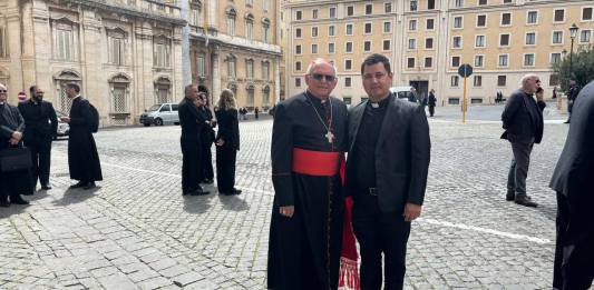 El cardenal Álvaro Ramazzini se despidió del Papa Francisco. Foto: Radio Estrella