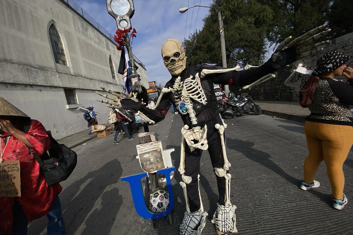 Huelga de Dolores: mensajes de sátira y «justicia» que recorren la zona 1