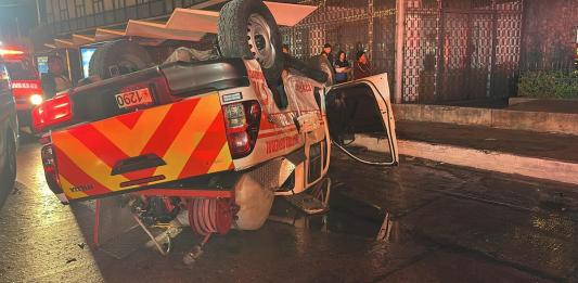 El accidente se registró en la 6a. avenida y 24 calle de la zona 4. Foto La Hora: CVB