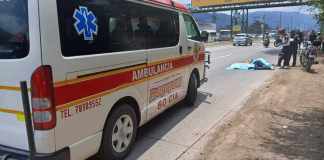Accidente provoca complicación de movilidad al sur del país. Foto La Hora: Bomberos Voluntarios