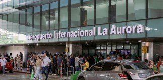 Aeropuerto Internacional La Aurora durante la Semana Santa 2025