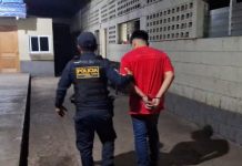 En su intento por huir, presunto asaltante embiste a dos agentes de la PNC Juan "N", capturado luego de atropellar a dos agentes de la Policía Nacional Civil (PNC).