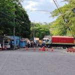 Bloqueos provocan cierre de aduana en frontera con El Salvador y SAT sugiere rutas alternas
