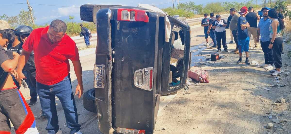 Vehículo vuelca en ruta al Atlántico y deja al menos 16 personas heridas