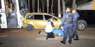 Piloto de Transurbano fallecido por paro cardiaco. Foto La Hora: Bomberos Voluntarios