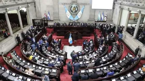 Denuncia de Arévalo sobre posible uso de la Embajada sacude el Congreso y se tambalea sesión de hoy