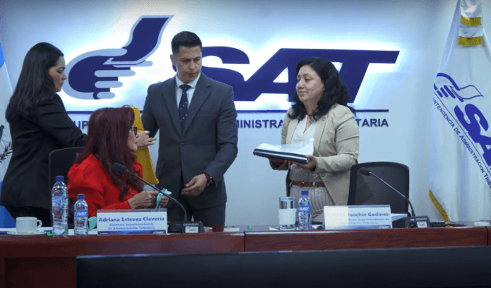 Conoce a los cinco candidatos elegibles para ser jefe de la SAT que seleccionó el Directorio