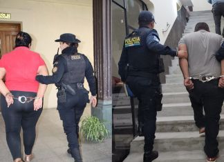 Pareja de presuntos estafadores capturados en Chimaltenango. Foto La Hora: PNC