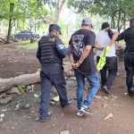 Autoridades policiales han informado sobre la intercepción y neutralización de dos personas que bajo amenazas despojaron a un conductor de un camión.