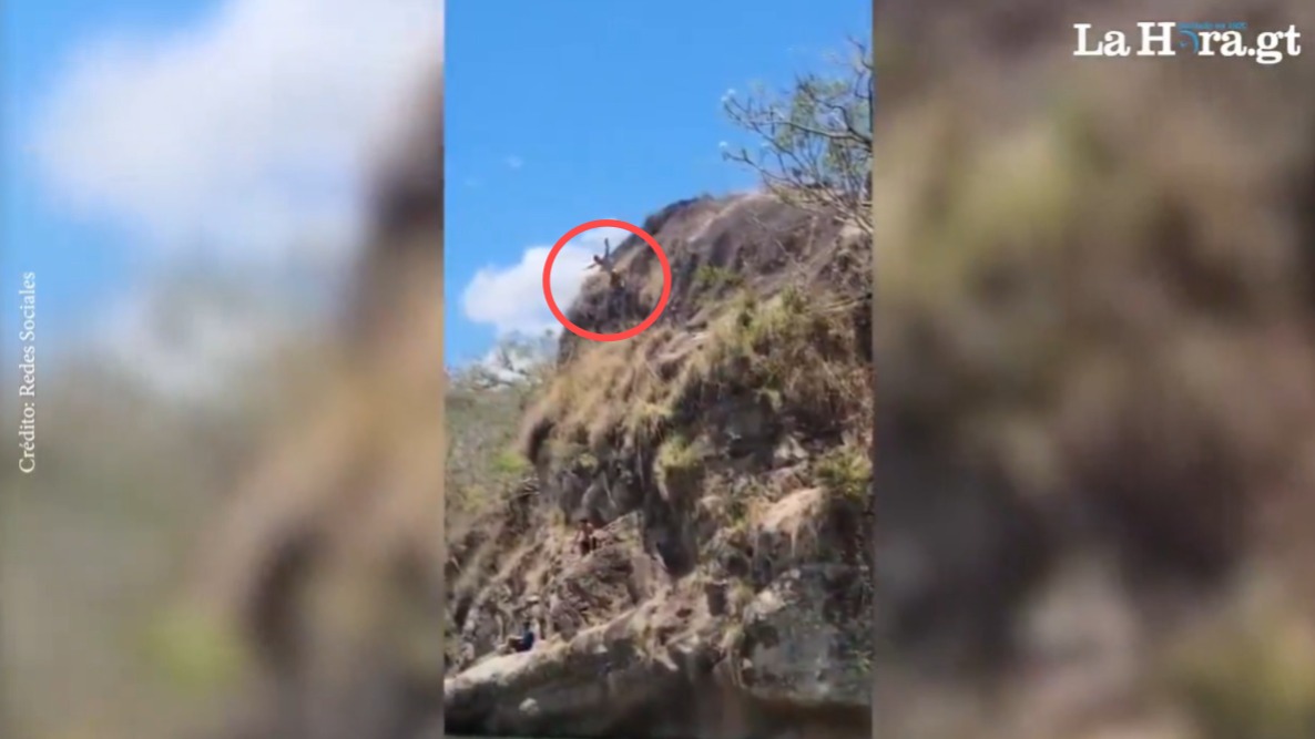 Video: hombre se lanza a una poza en Honduras y muere al impactar contra una piedra