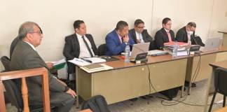 Exfiscal Stuardo Campo continua en juicio ante el Tribunal Décimo de Sentencia Penal. Foto La Hora: Fabricio Alonzo