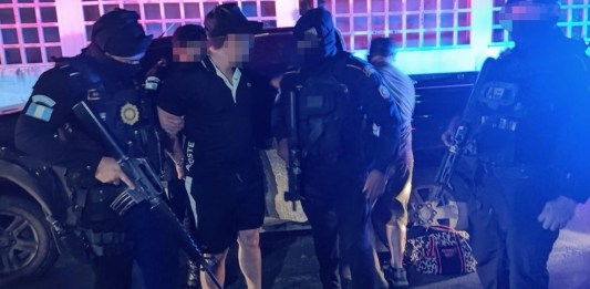 El pasado lunes 14 de abril trascendió la captura de Steven Lorenzana, nieto de El Patriarca (ya fallecido). Durante su detención las imagenes quedaron grabadas mostrando algunos detalles curiosos.