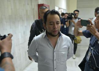 Luis Pacheco y Héctor Chaclán, exautoridades de los 48 Cantones de Totonicapán, en el Juzgado de Turno de la ciudad.