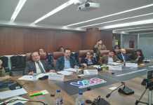 Ministro de Energía y Minas anuncia nueva iniciativa de ley para reformar Ley de Hidrocarburos Los ministros de Energía y Minas, Víctor Ventura, y de Ambiente, Patricia Orantes, en citación en la bancada VOS. Foto: La Hora